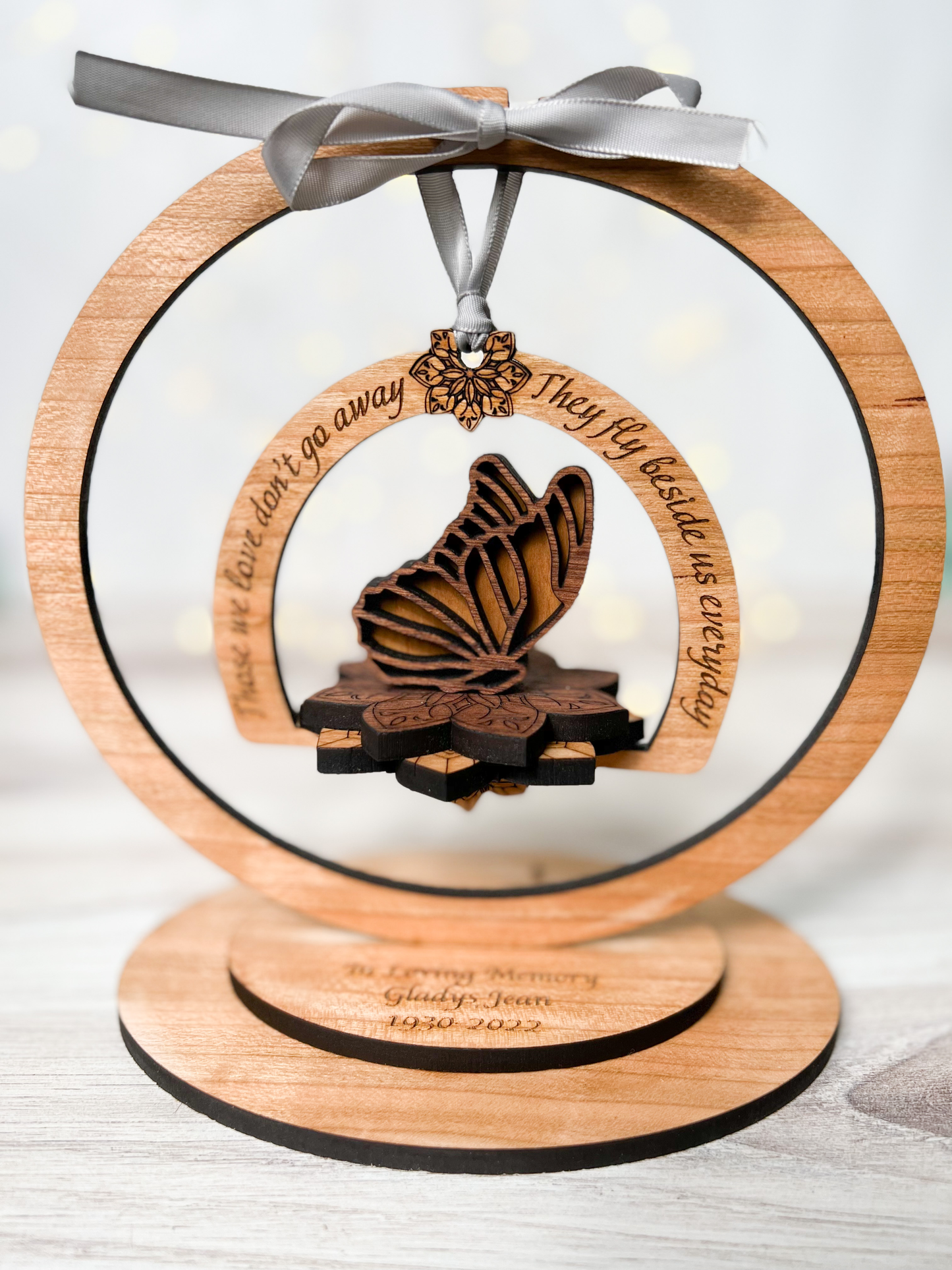 Cardinal Memorial ornament on stand